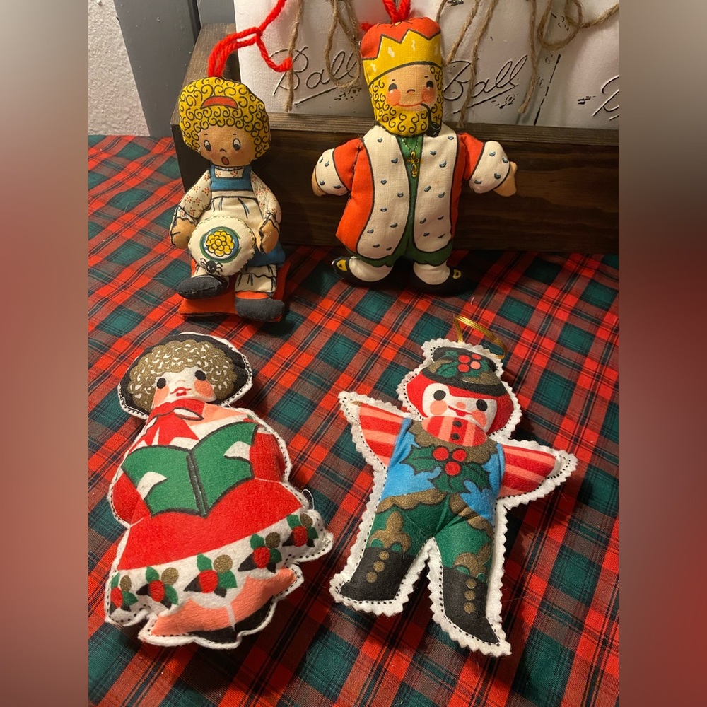⭐️4/$20 the cutest vintage ornaments